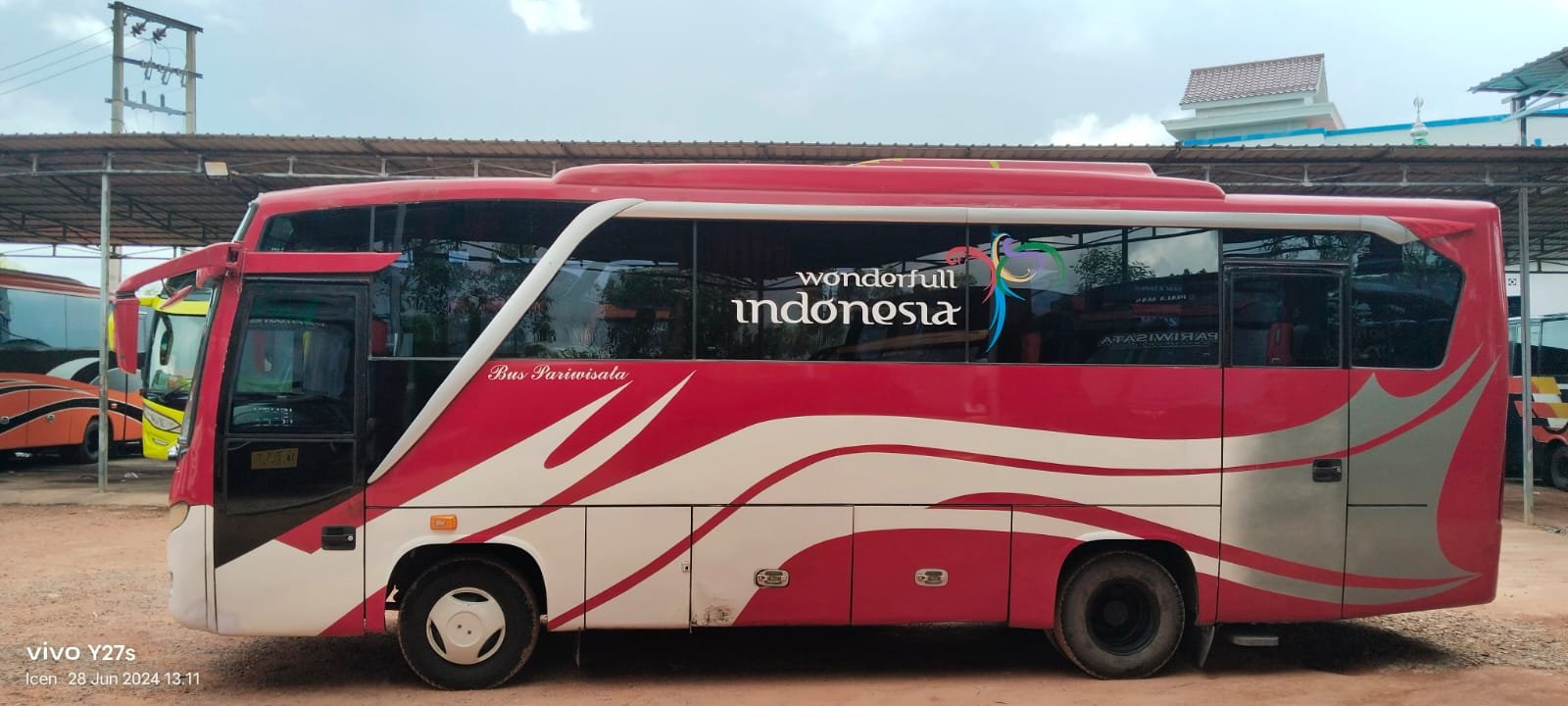 Medium Bus 31 Seat