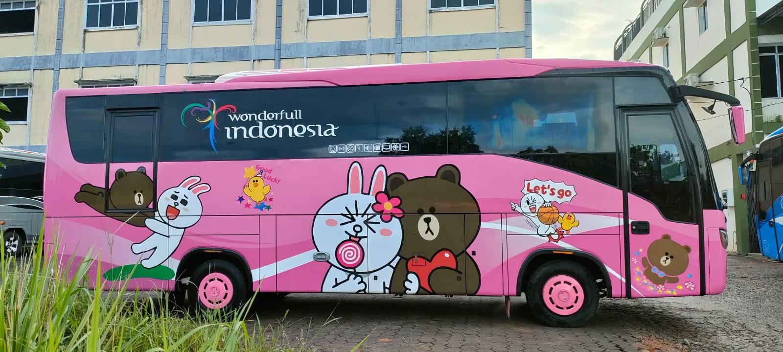Big Bus 35 Seat Touring Series B