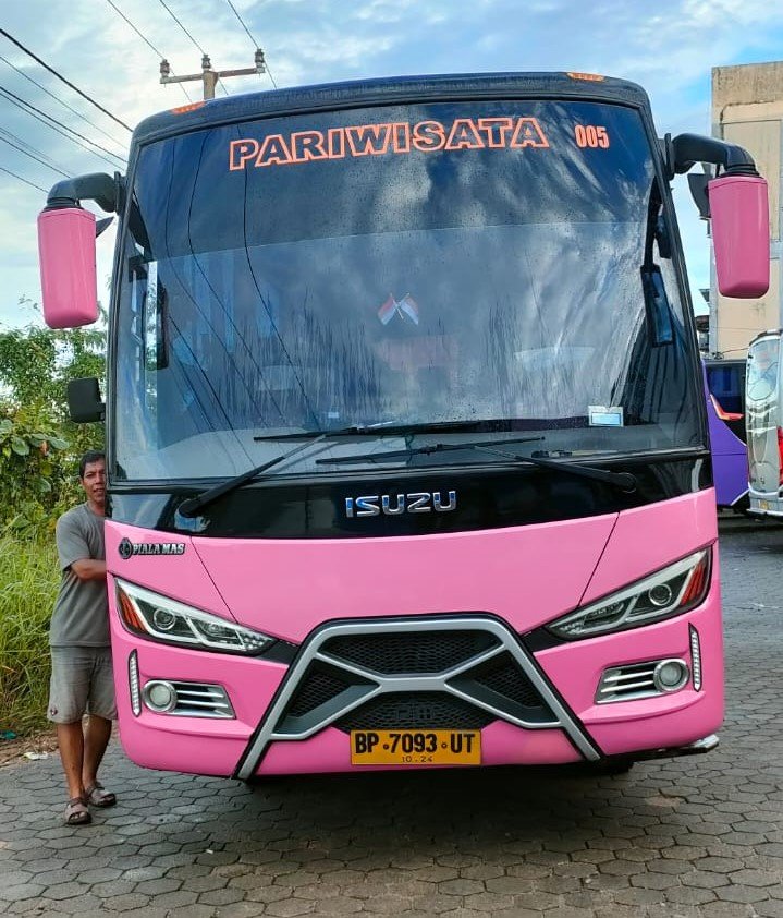 Big Bus 35 Seat Touring Series B