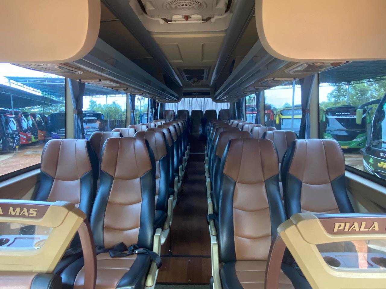 Big Bus 37 Seat Deluxe Coach